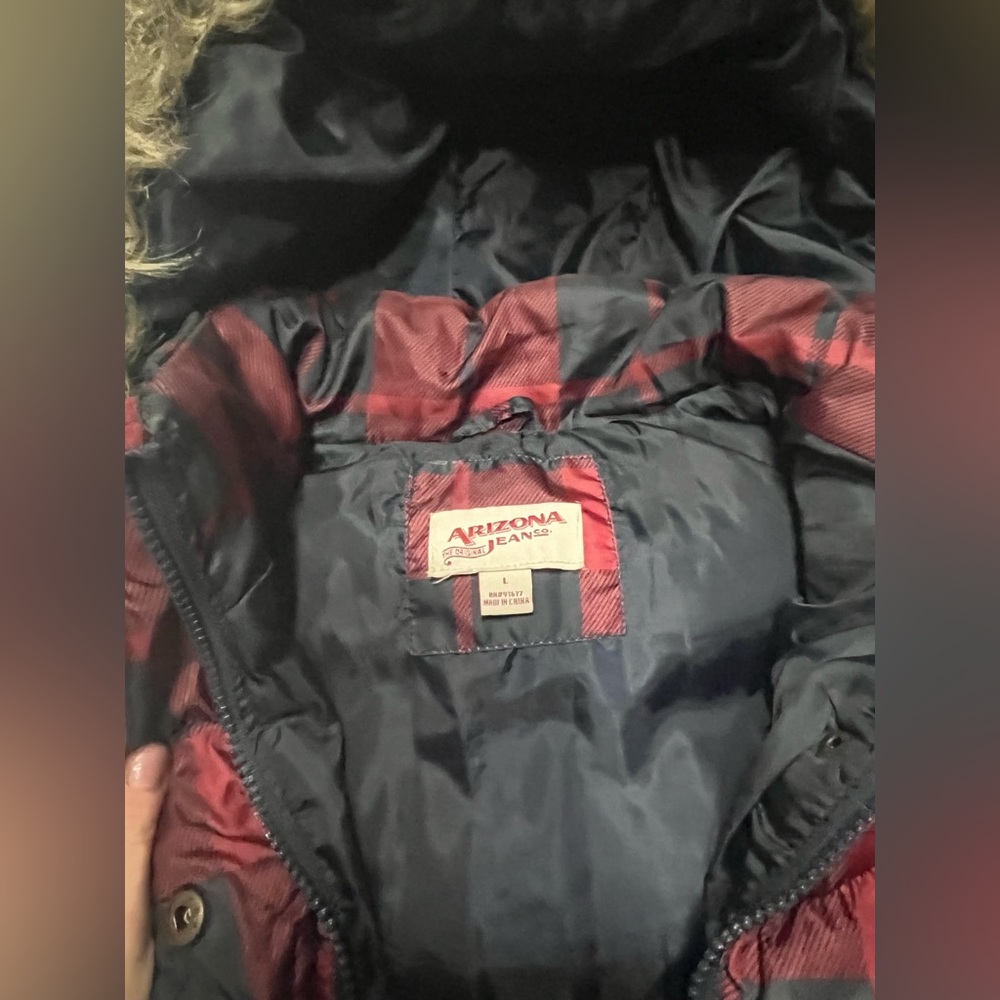 Super cute puffer jacket! - Picture 2 of 2